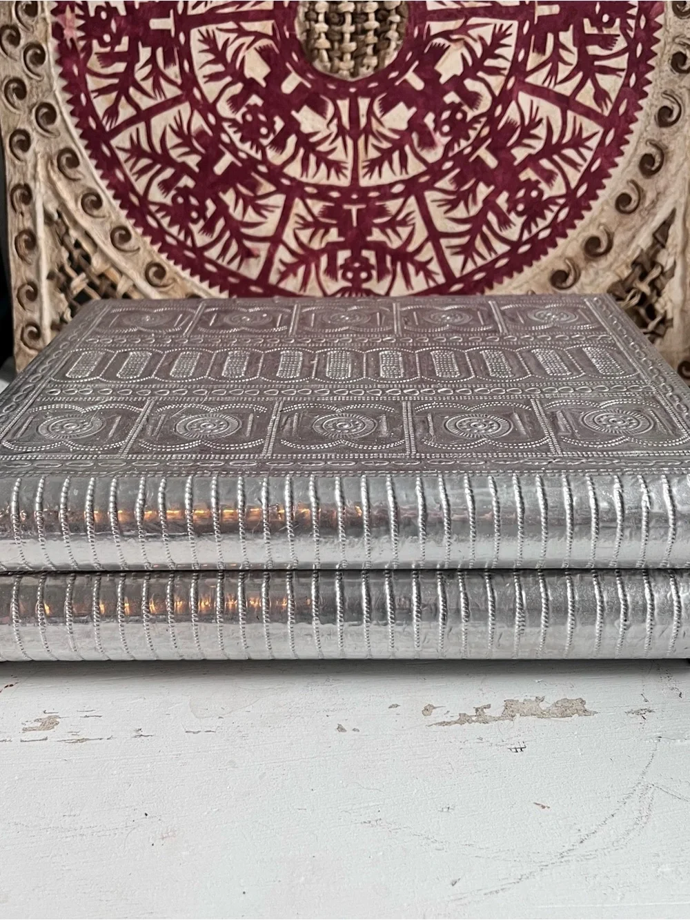 Vintage embossed Decorative Silver tone Jewelry Box vanity